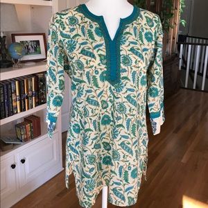 Westside V neck tunic top lightweight 100% cotton